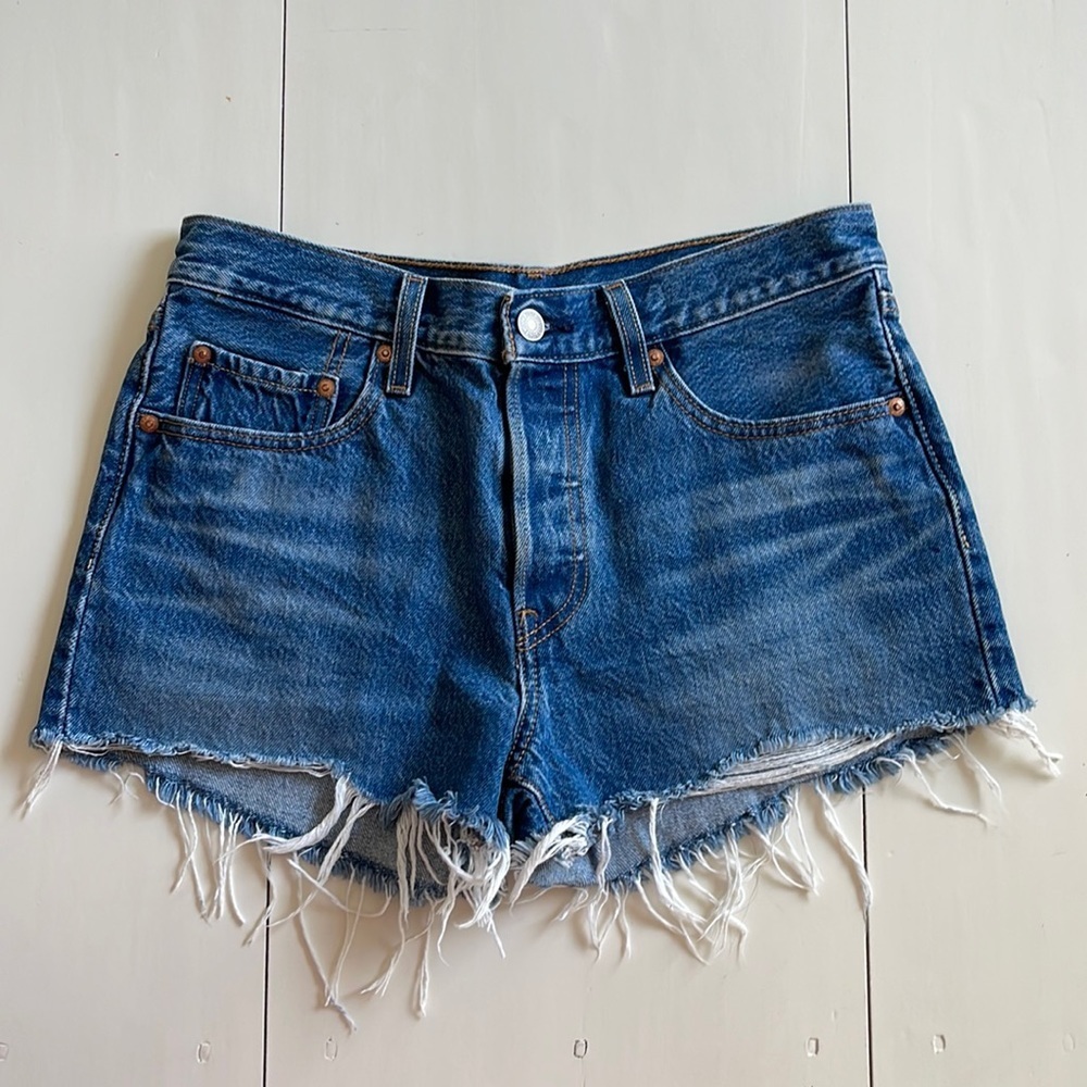 LEVI’S 501 Shorts - Picture 5 of 16